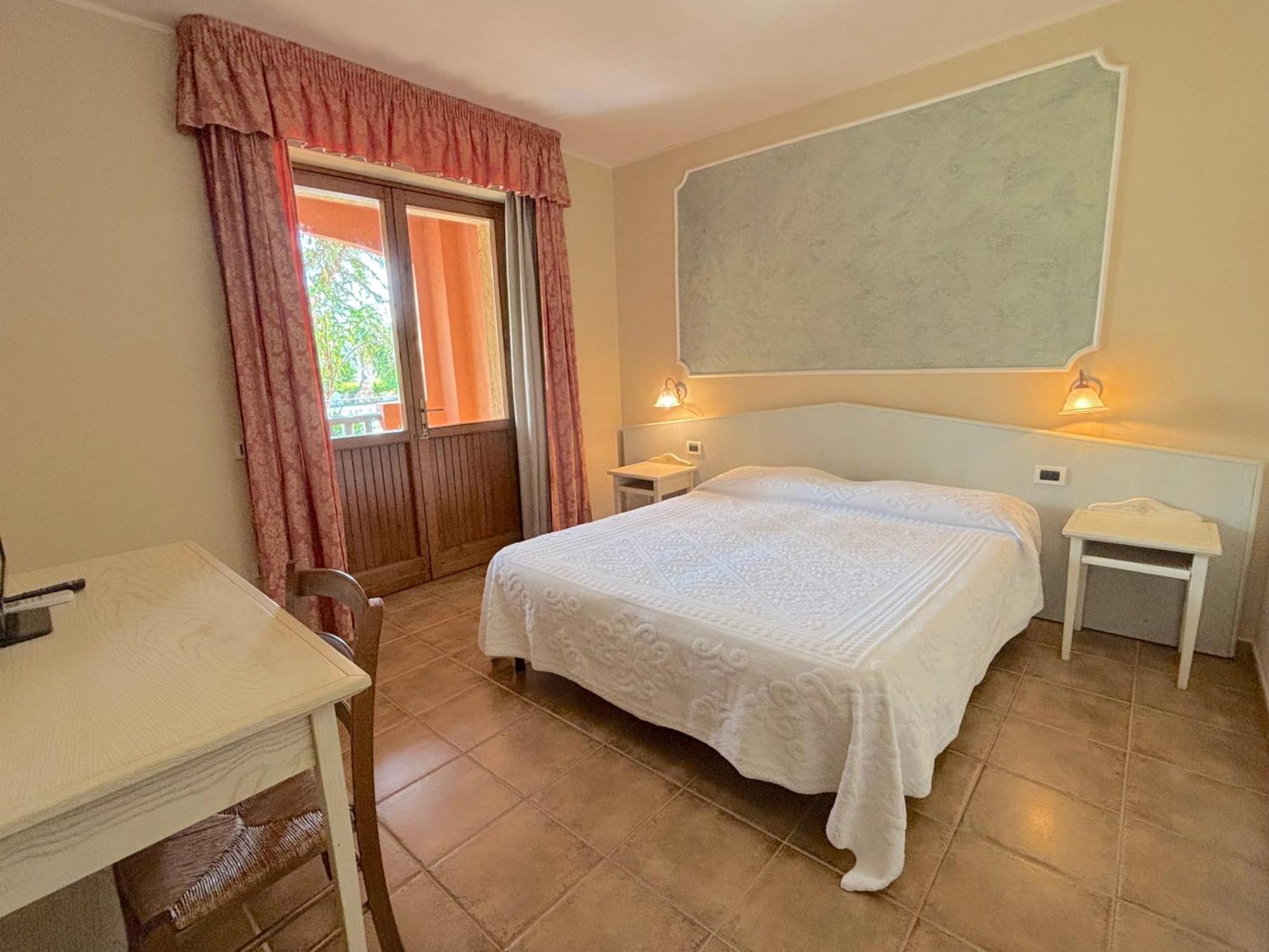 Hotel I Ginepri Quartucciu Exterior foto
